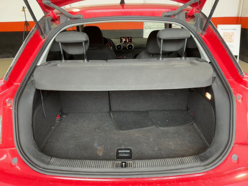 Audi A1 1.6 TDI Ambition 2011 – снимка 15