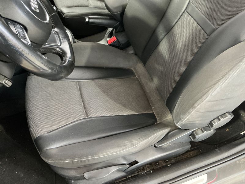 Audi A1 1.6 TDI Ambition 2011 – снимка 35