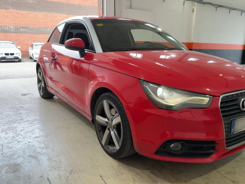 Audi A1 1.6 TDI Ambition 2011 – снимка 12
