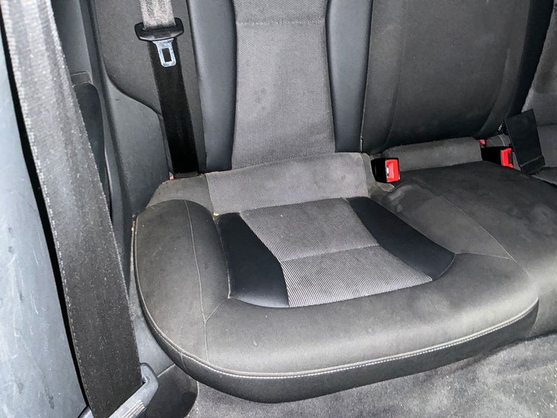 Audi A1 1.6 TDI Ambition 2011 – снимка 32