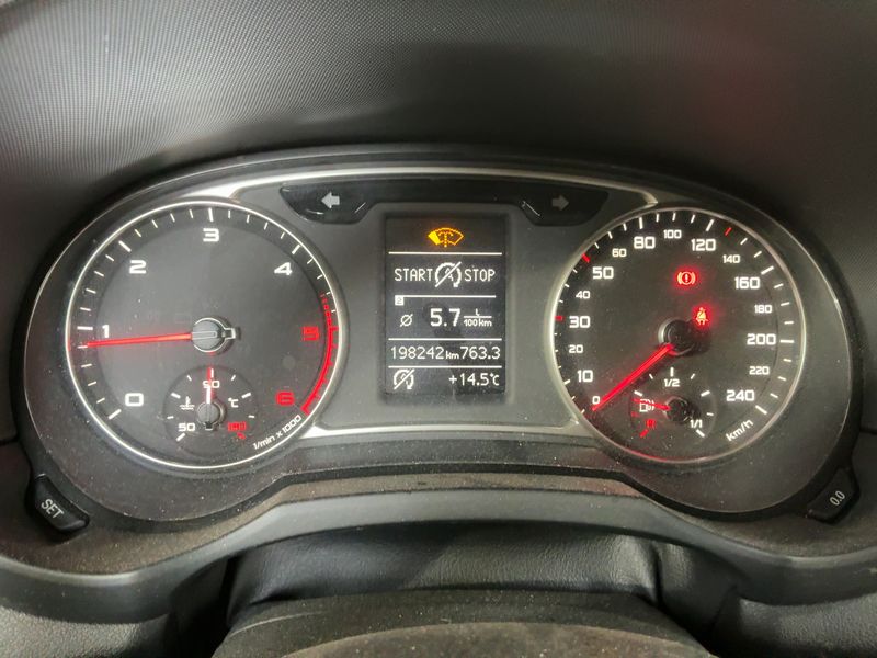 Audi A1 1.6 TDI Ambition 2011 – снимка 18