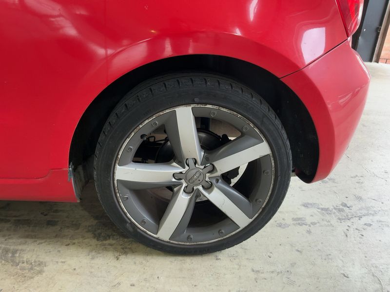 Audi A1 1.6 TDI Ambition 2011 – снимка 5