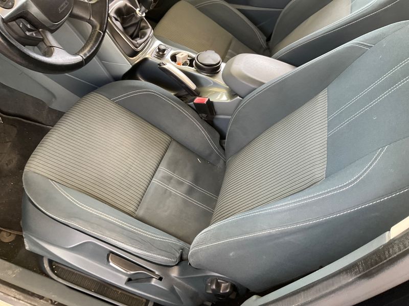 Ford C-Max 1.0 EcoBoost Titanium 2013 – снимка 23