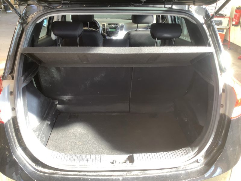 Hyundai ix20 1.4 Classic 2012 – снимка 15