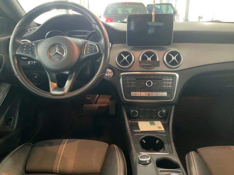 Mercedes-Benz CLA-Klasse CLA 200 d Urban 2017 – снимка 17