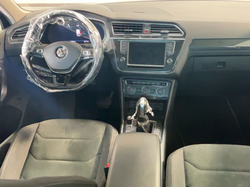 Volkswagen Tiguan 2.0 TDI Highline 4Motion BlueMotion Tech 2017 – снимка 18