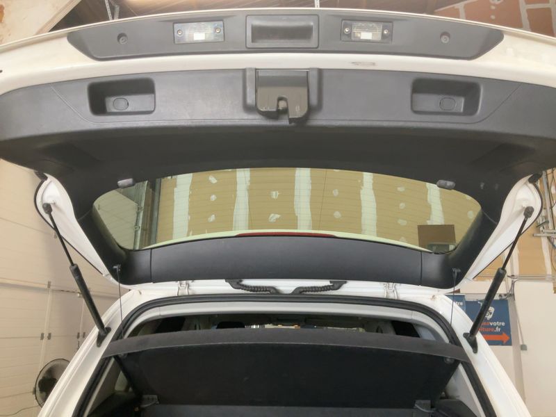 Volkswagen Tiguan 2.0 TDI BlueMotion Tech 2012 – снимка 15