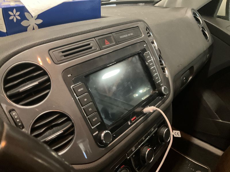 Volkswagen Tiguan 2.0 TDI BlueMotion Tech 2012 – снимка 30