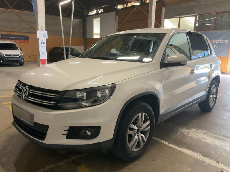 Volkswagen Tiguan 2.0 TDI BlueMotion Tech 2012 – снимка 1