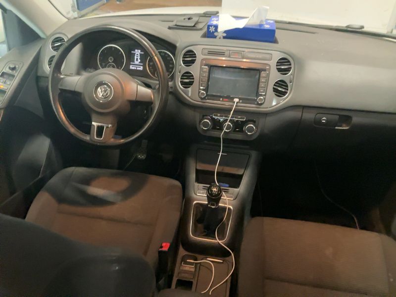 Volkswagen Tiguan 2.0 TDI BlueMotion Tech 2012 – снимка 17