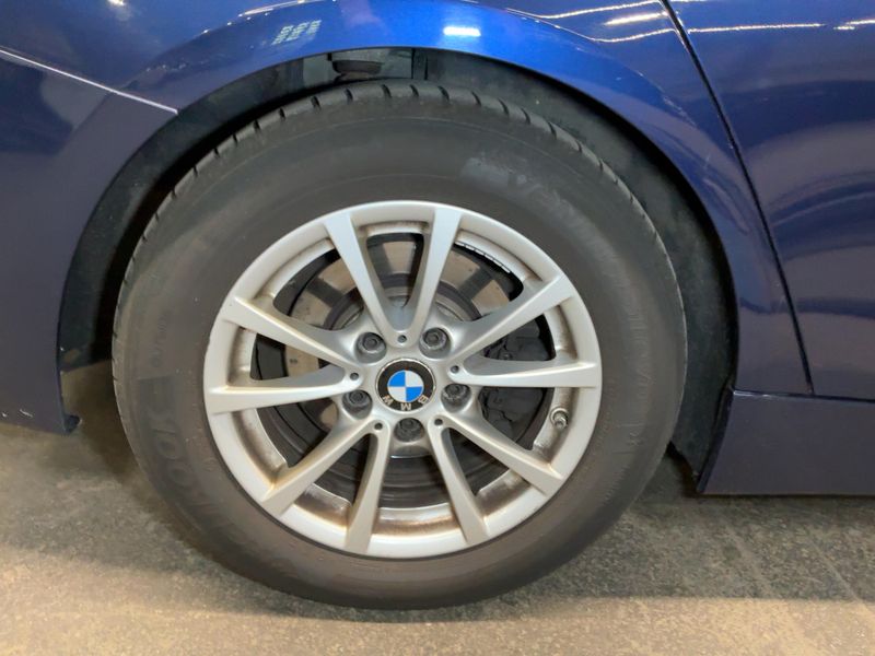 BMW 3er 320d Advantage 2016 – снимка 9