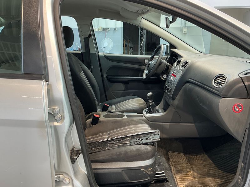 Ford Focus 1.6 Style+ 2009 – снимка 3