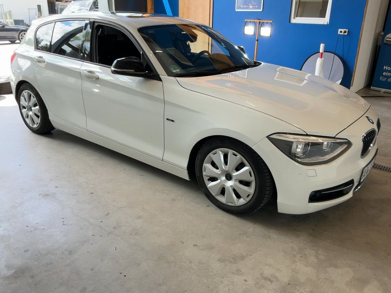 BMW 1er 118i 2011 – снимка 12