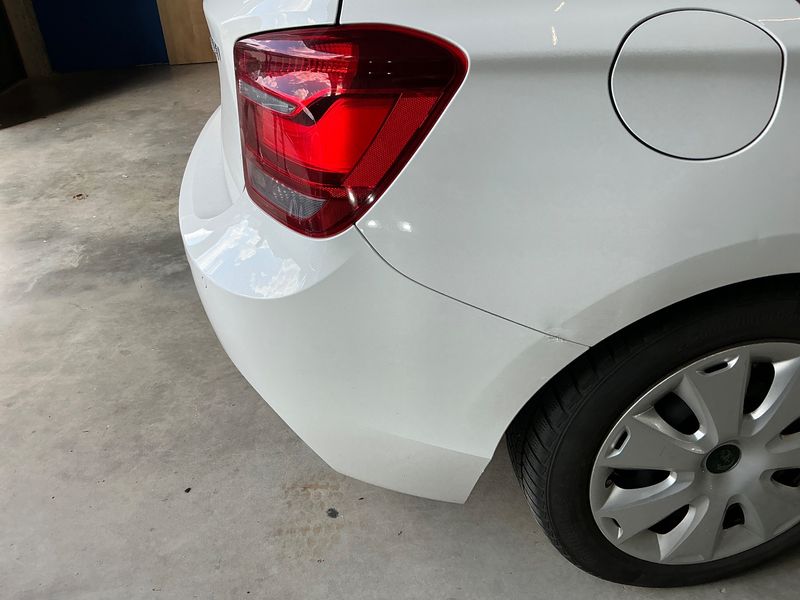 BMW 1er 118i 2011 – снимка 31