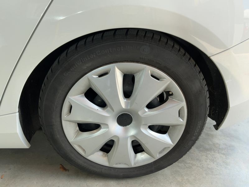 BMW 1er 118i 2011 – снимка 5