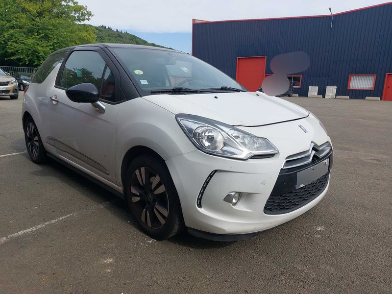 Citroen DS3 1.6 HDi SoChic 2012 – снимка 6