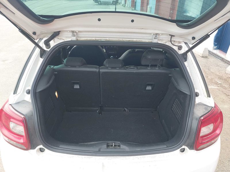 Citroen DS3 1.6 HDi SoChic 2012 – снимка 9