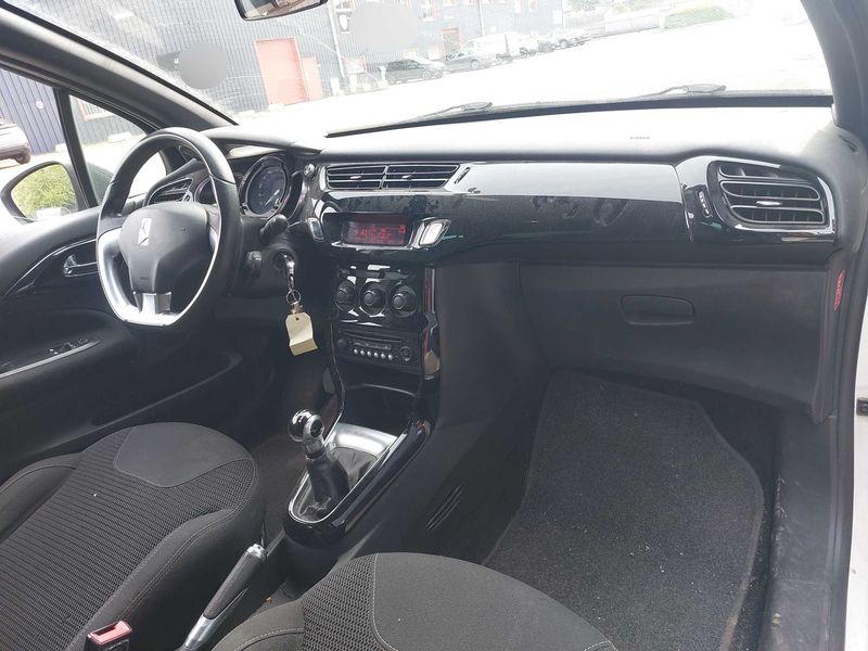 Citroen DS3 1.6 HDi SoChic 2012 – снимка 11