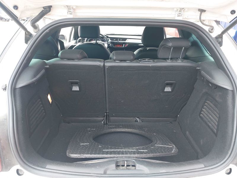 Citroen DS3 1.6 HDi SoChic 2012 – снимка 26