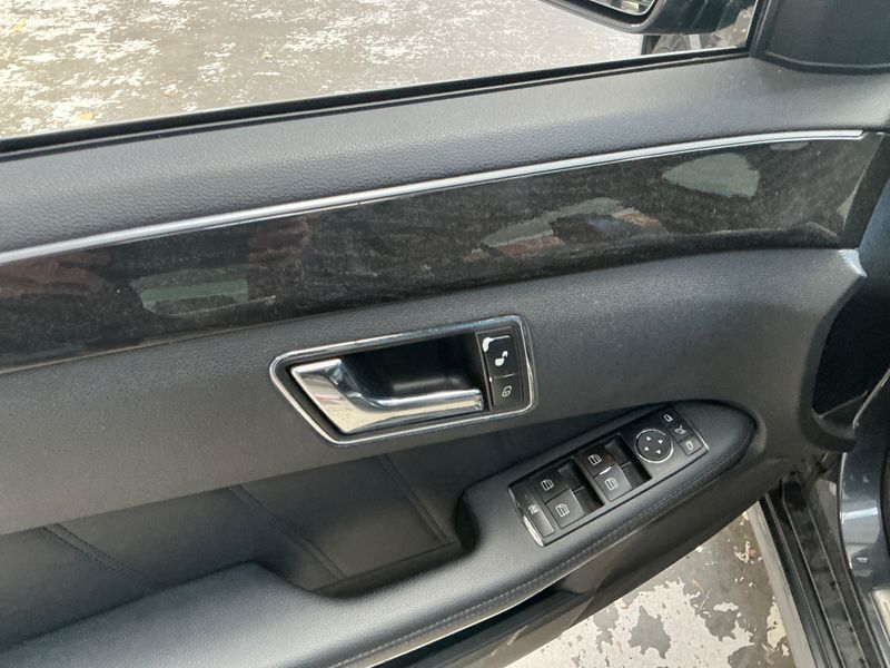 Mercedes-Benz E-Klasse E 220 CDI Avantgarde 2010 – снимка 24