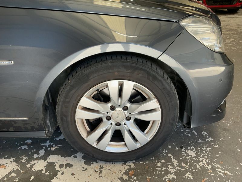 Mercedes-Benz E-Klasse E 220 CDI Avantgarde 2010 – снимка 11