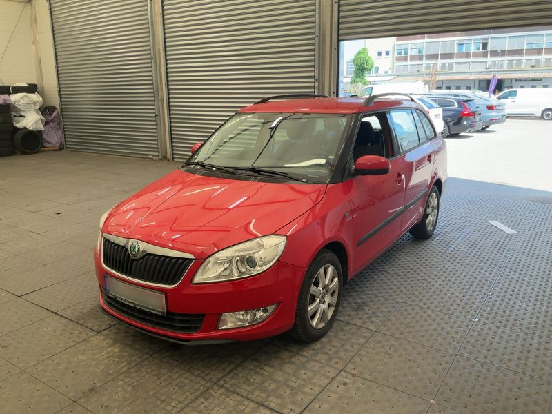 Skoda Fabia 1.6 TDI Elegance 2012 – снимка 1