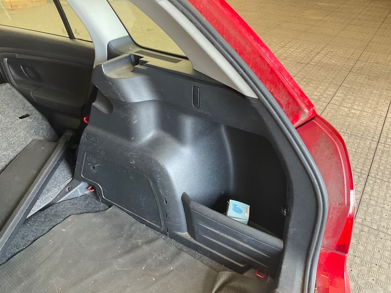 Skoda Fabia 1.6 TDI Elegance 2012 – снимка 33