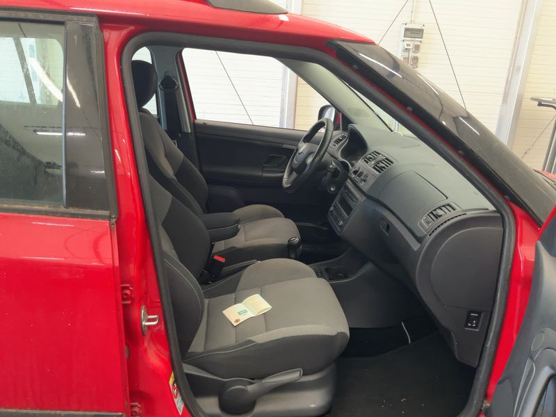 Skoda Fabia 1.6 TDI Elegance 2012 – снимка 16