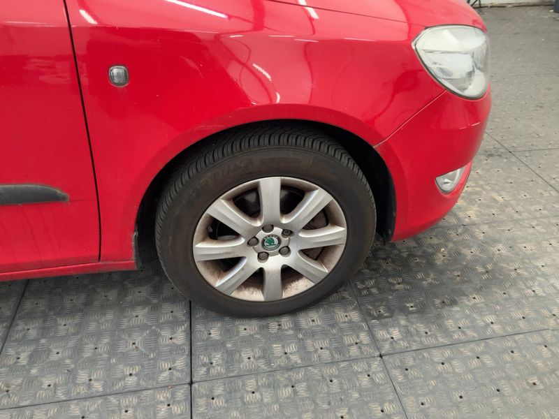 Skoda Fabia 1.6 TDI Elegance 2012 – снимка 11