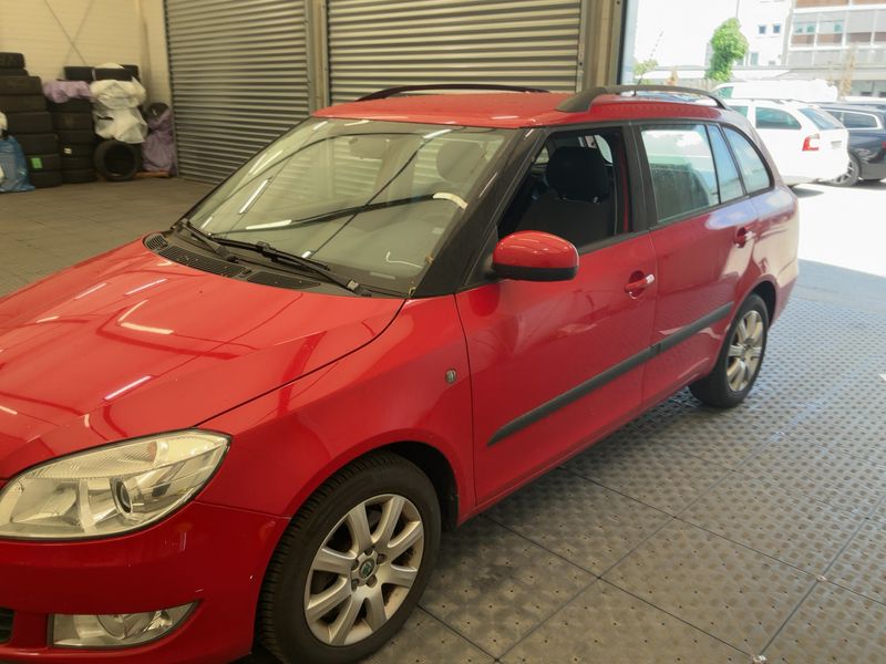 Skoda Fabia 1.6 TDI Elegance 2012 – снимка 2