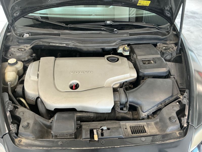 Volvo V50 2.4 D5 Summum 2007 – снимка на щета