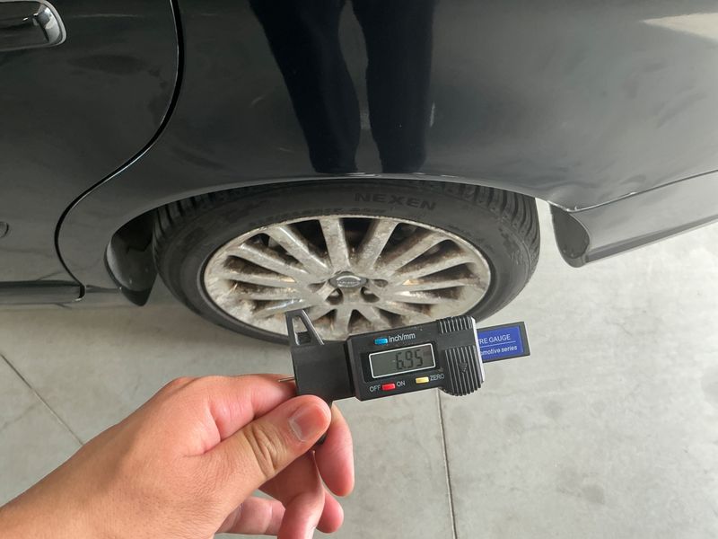 Volvo V50 2.4 D5 Summum 2007 – снимка на щета