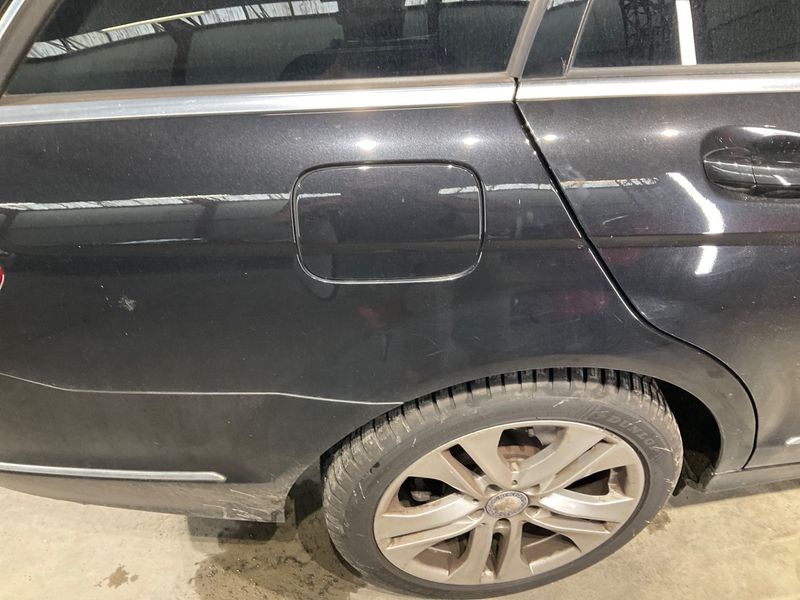 Mercedes-Benz C-Klasse C 200 CDI T BlueEfficiency Avantgarde 2011 – снимка 22