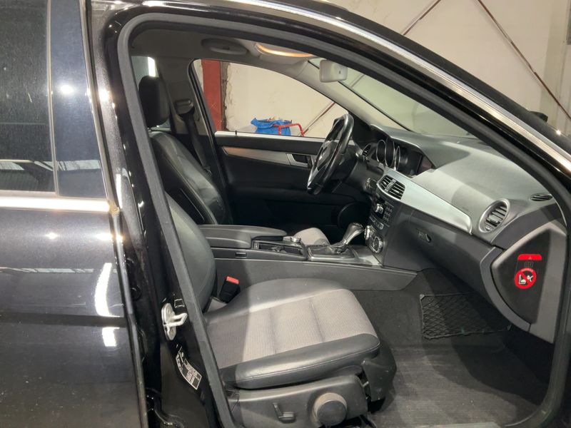 Mercedes-Benz C-Klasse C 200 CDI T BlueEfficiency Avantgarde 2011 – снимка 16