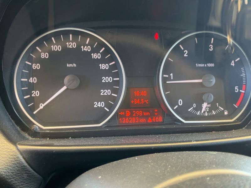 BMW 1er 116d 2010 – снимка 18
