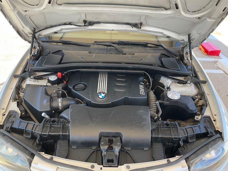 BMW 1er 116d 2010 – снимка 25