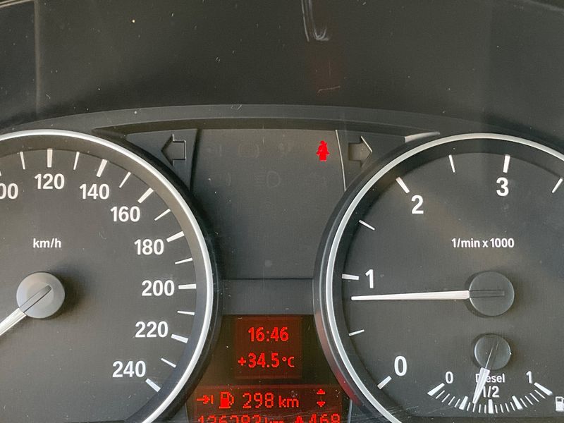 BMW 1er 116d 2010 – снимка на щета 32