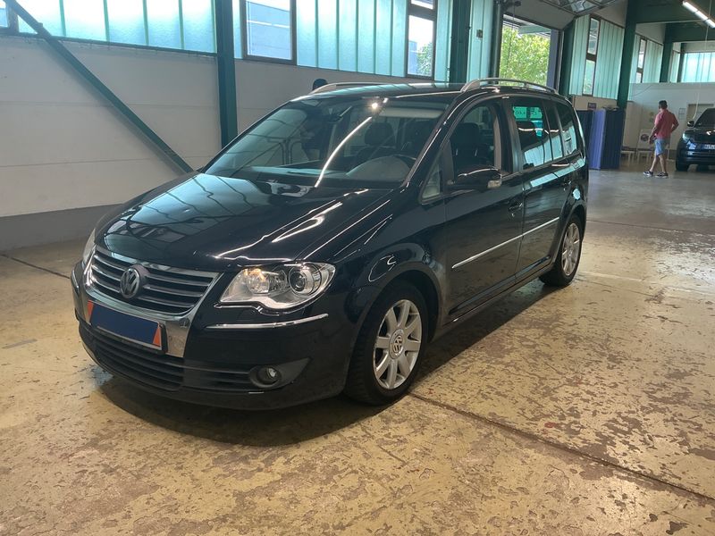 Volkswagen Touran 2.0 TDI Highline 2007 – снимка 1