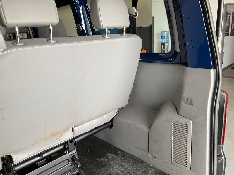 Volkswagen T5 Kombi 2.0 TDI 2012 – снимка 53
