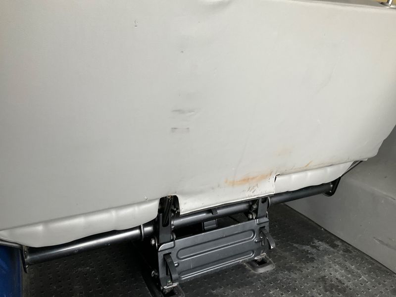 Volkswagen T5 Kombi 2.0 TDI 2012 – снимка 54
