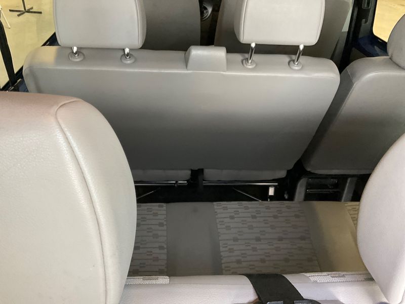 Volkswagen T5 Kombi 2.0 TDI 2012 – снимка 55