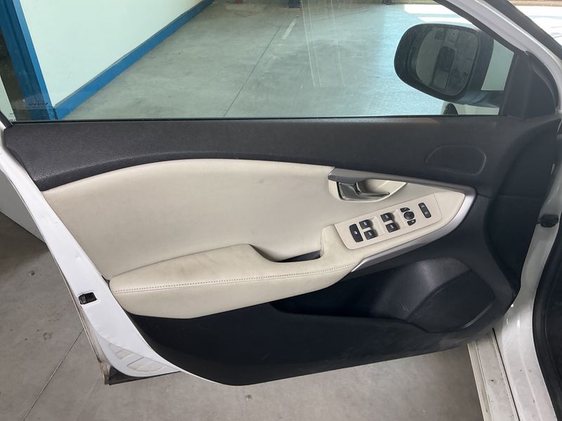 Volvo V40 1.6 D2 Summum 2013 – снимка 33
