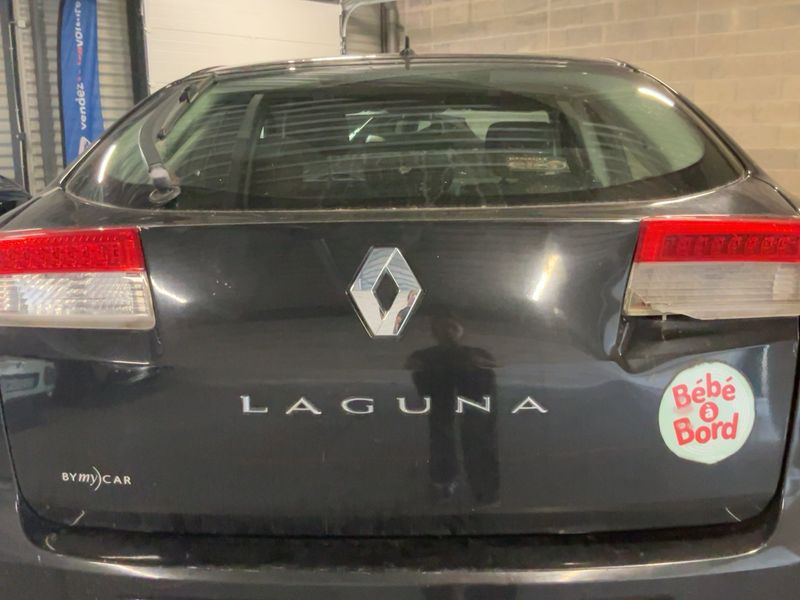 Renault Laguna 2.0 dCi Initiale 2009 – снимка 15