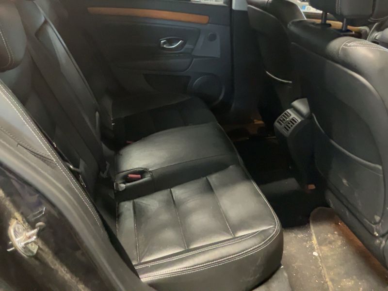 Renault Laguna 2.0 dCi Initiale 2009 – снимка 19
