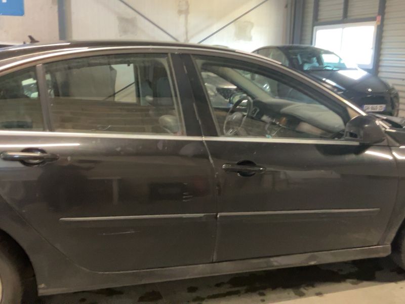 Renault Laguna 2.0 dCi Initiale 2009 – снимка 10