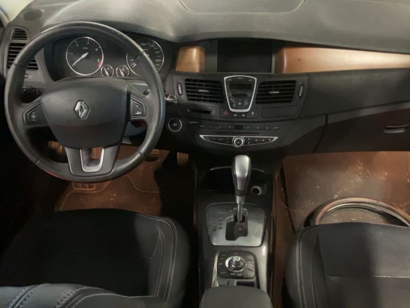 Renault Laguna 2.0 dCi Initiale 2009 – снимка 17