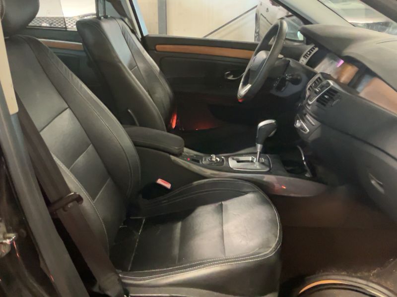 Renault Laguna 2.0 dCi Initiale 2009 – снимка 16
