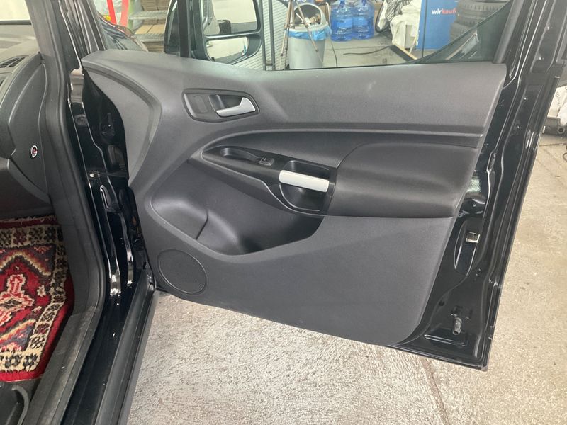 Ford Grand Tourneo Connect 1.6 TDCi Titanium 2014 – снимка 30