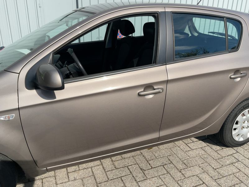Hyundai i20 1.2 Classic 2013 – снимка 4