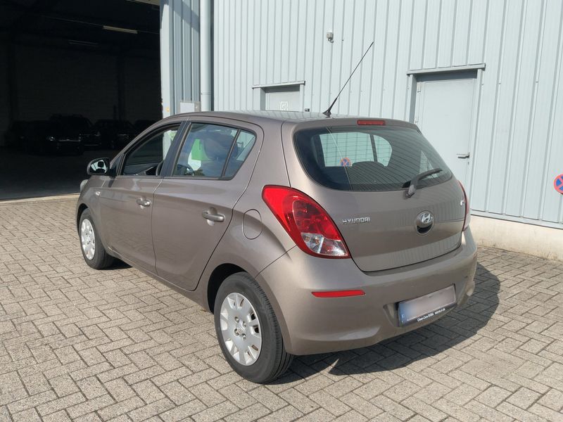 Hyundai i20 1.2 Classic 2013 – снимка 6